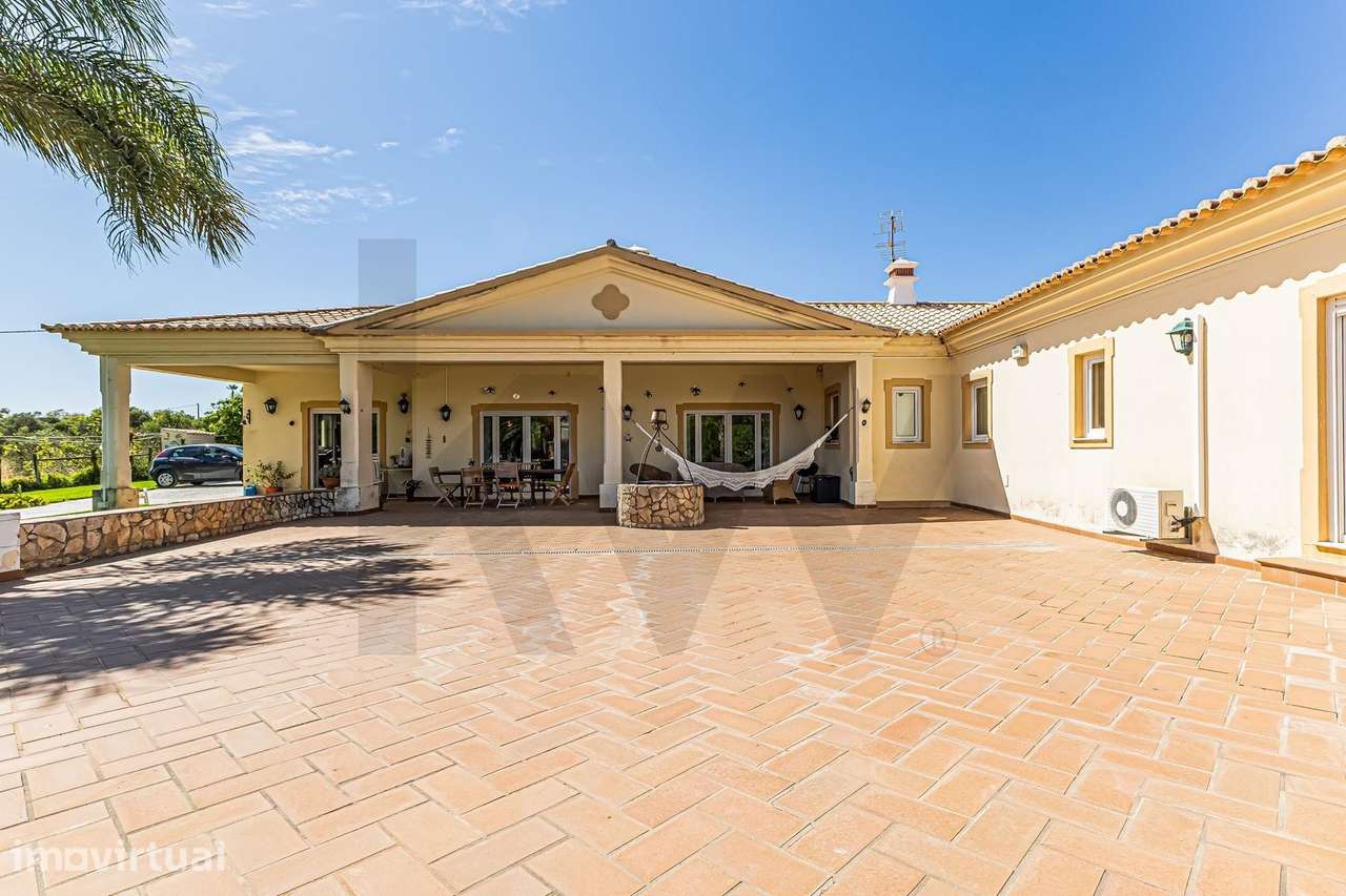 Moradia T4 com garagem e jardim em Bemparece, Carvoeiro - Grande imagem: 4/29