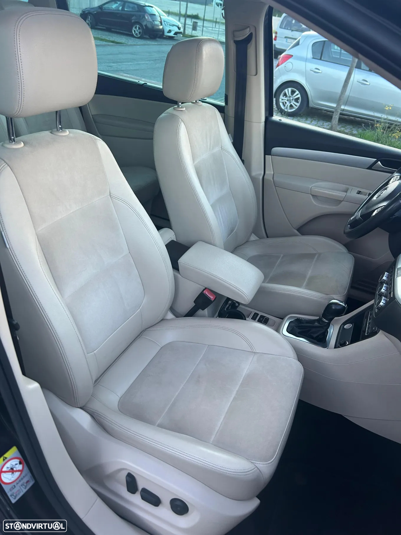 VW Sharan 2.0 TDI Highline DSG - 24