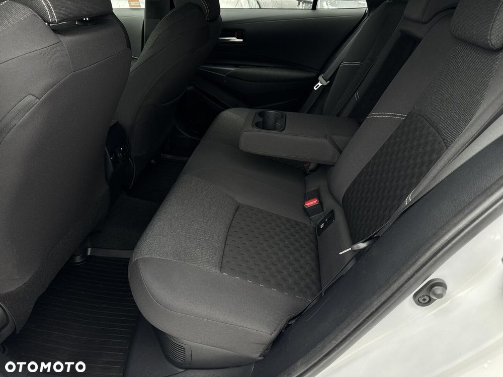 Toyota Corolla 1.8 Hybrid Comfort - 32