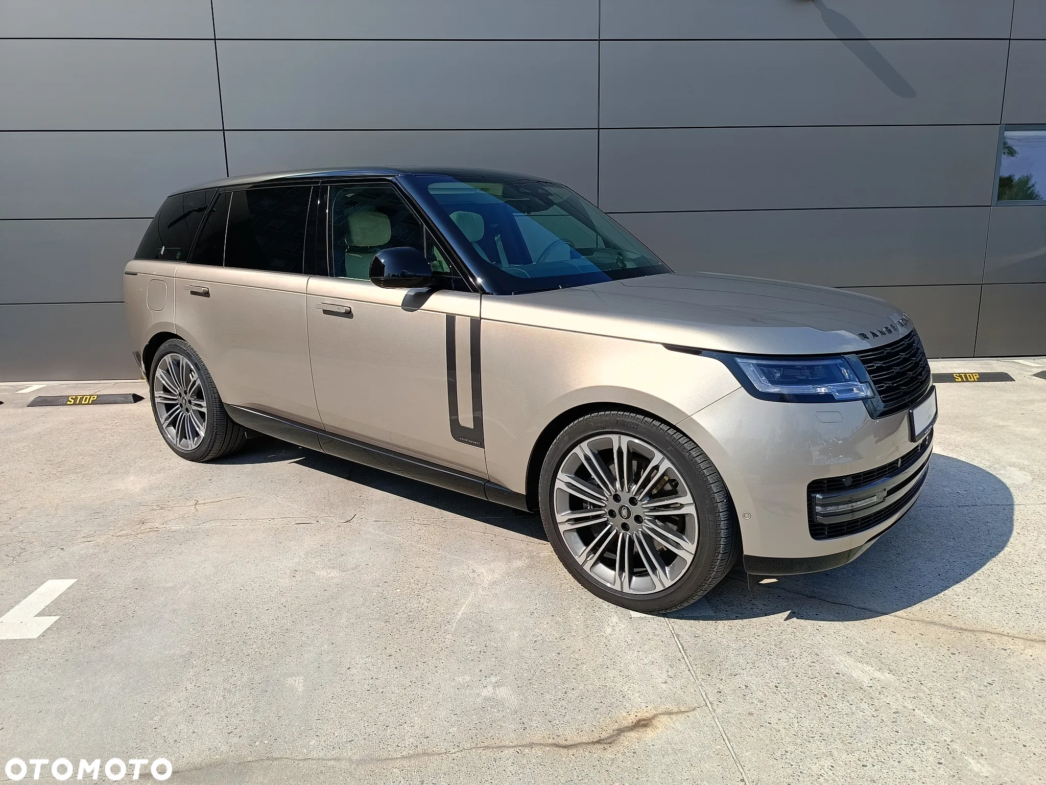 Land Rover Range Rover 4.4 V8 P535 LWB Autobiography - 3