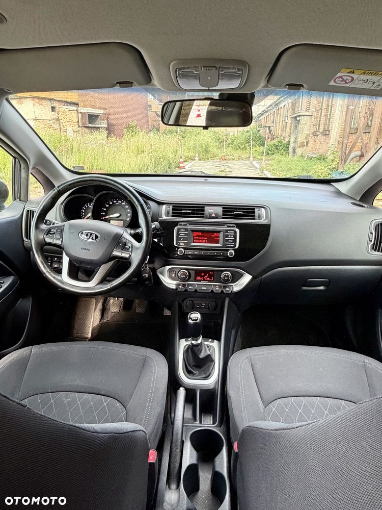 Kia Rio - 7