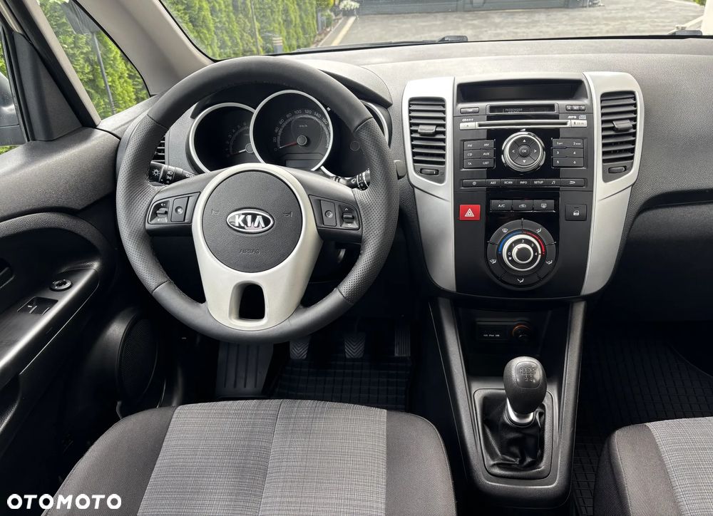 Kia Venga 1.4 L - 5