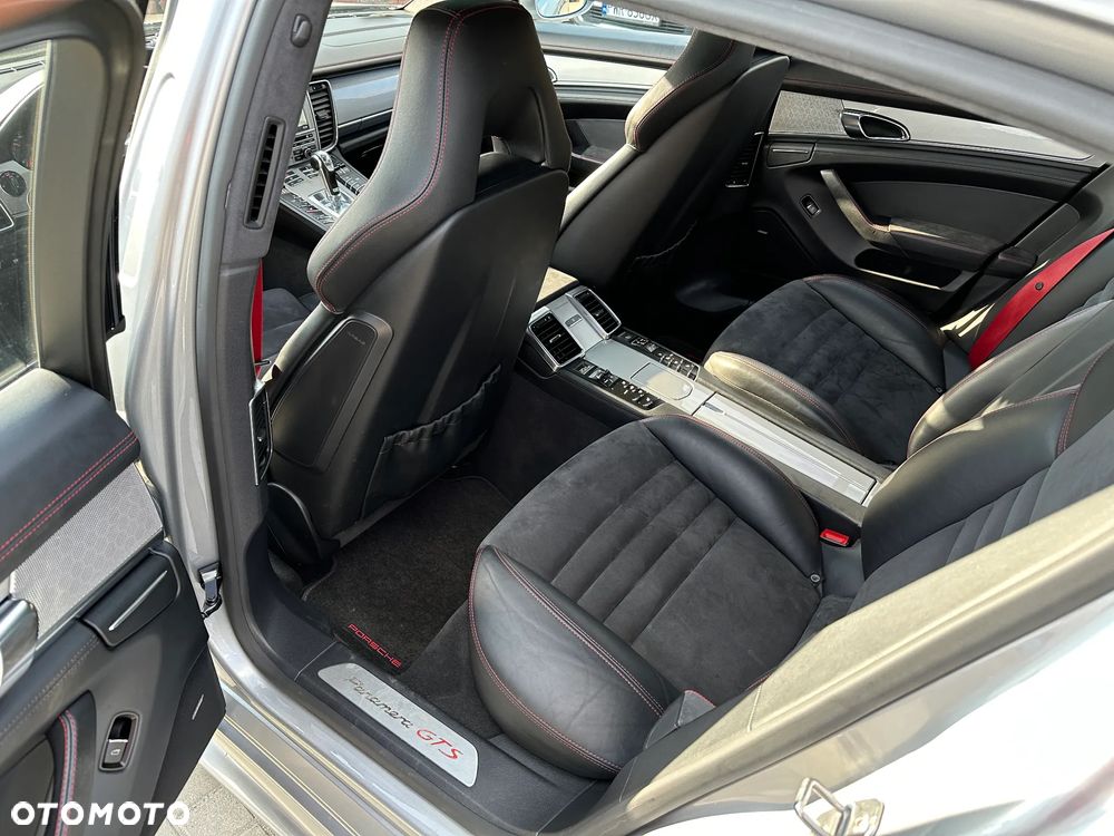 Porsche Panamera GTS - 21