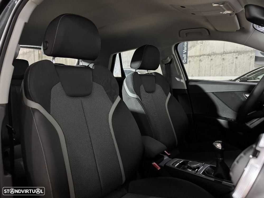 Audi Q2 30 TFSI Advanced — fotografia 6