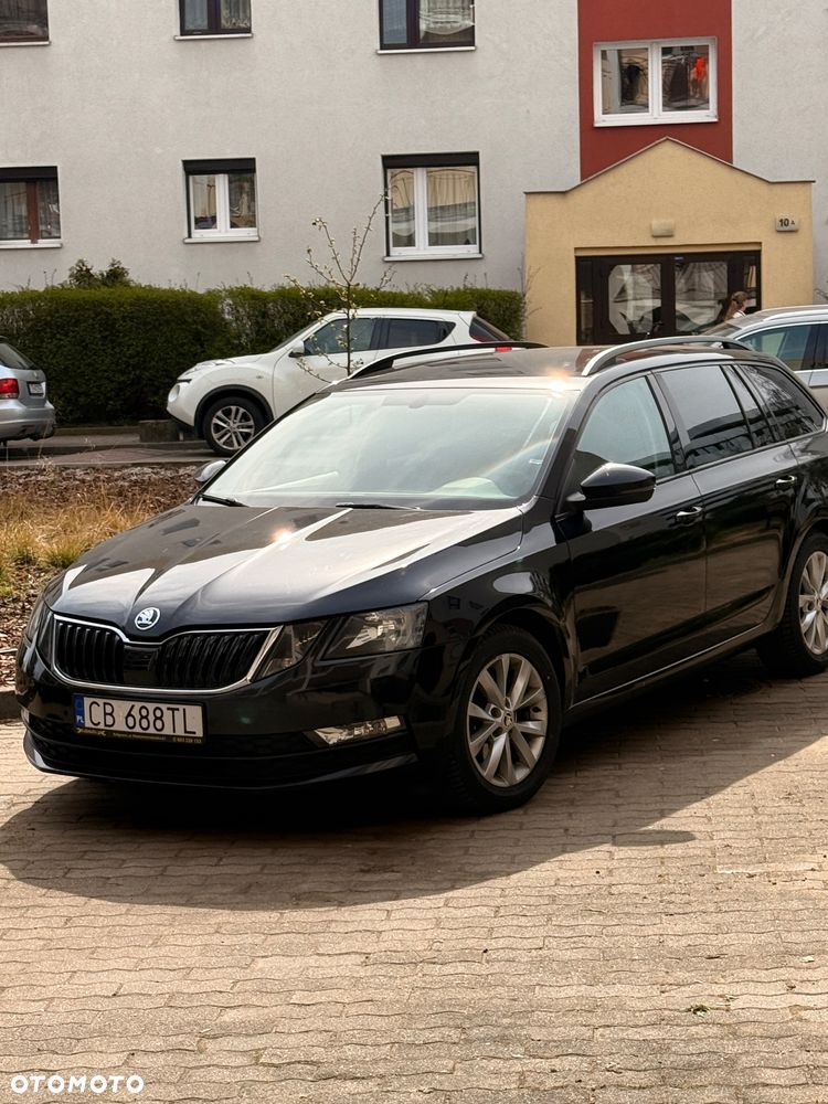 Skoda Octavia 1.6 TDI Ambition DSG - 1