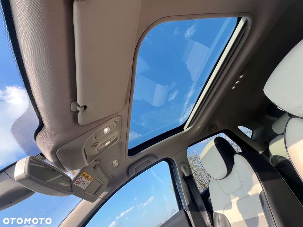 Renault Captur 1.2 Energy TCe Initiale Paris EDC - 24