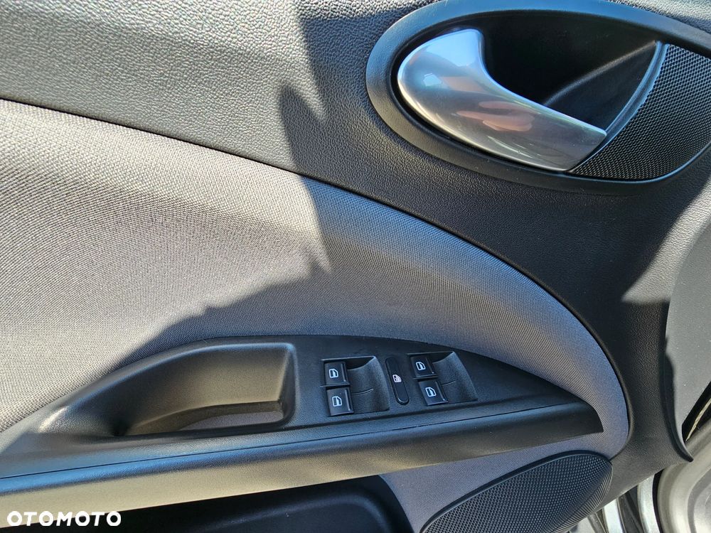 Seat Altea XL 1.6 TDI DPF CR Ecomotive Reference - 28