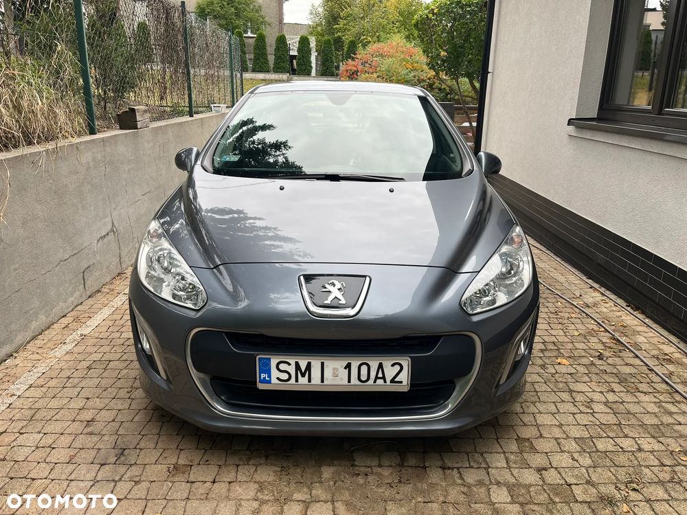 Peugeot 308 2011 photo 2