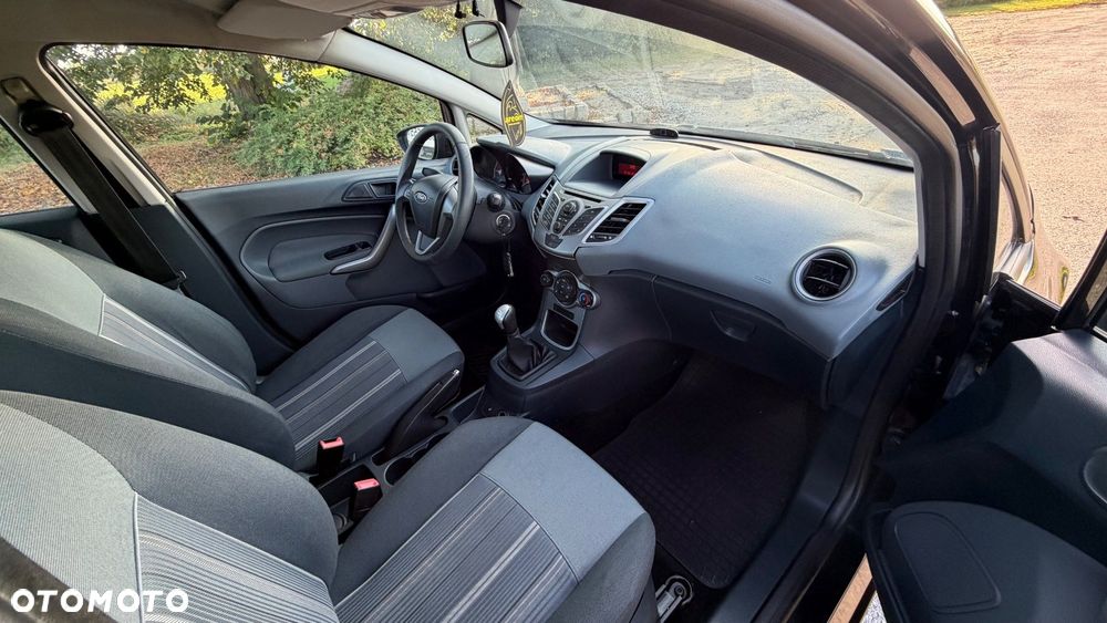 Ford Fiesta 1.25 Ambiente EU5 - 17