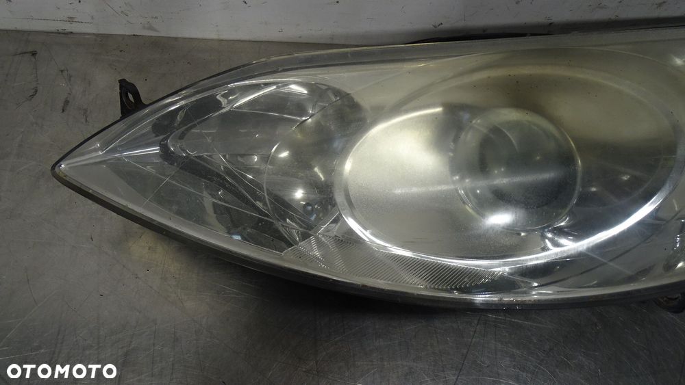 LAMPA LEWA PRZEDNIA PEUGEOT 407 2.0  0301213203 - 2