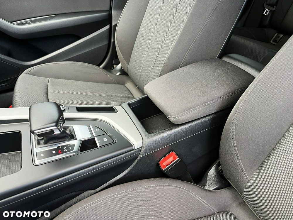 Audi A4 Allroad - 36