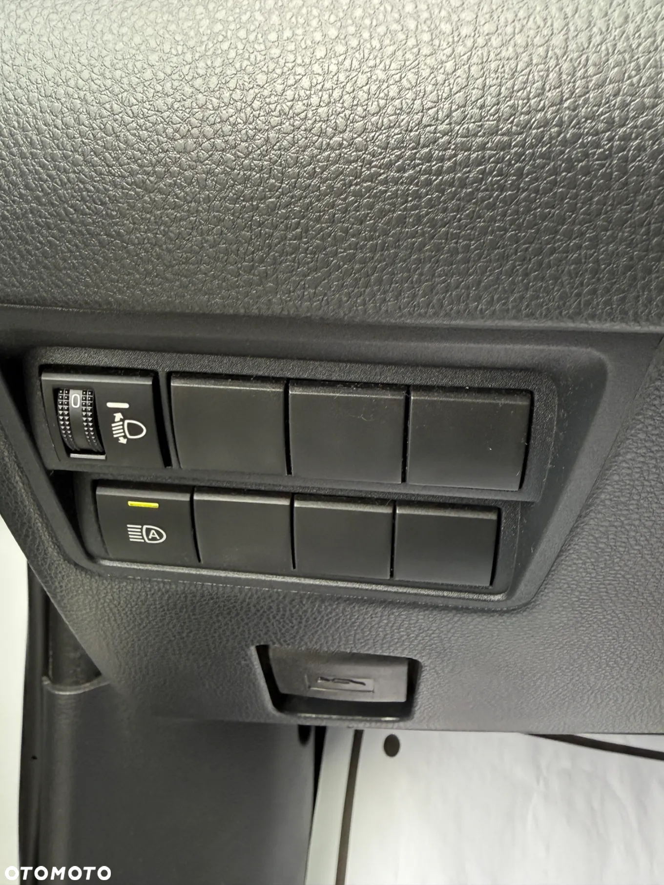 Toyota Yaris Hybrid 1.5 Comfort - 12