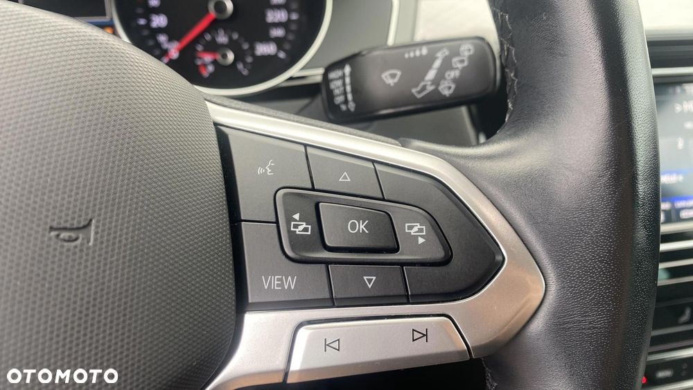 Volkswagen Passat - 21