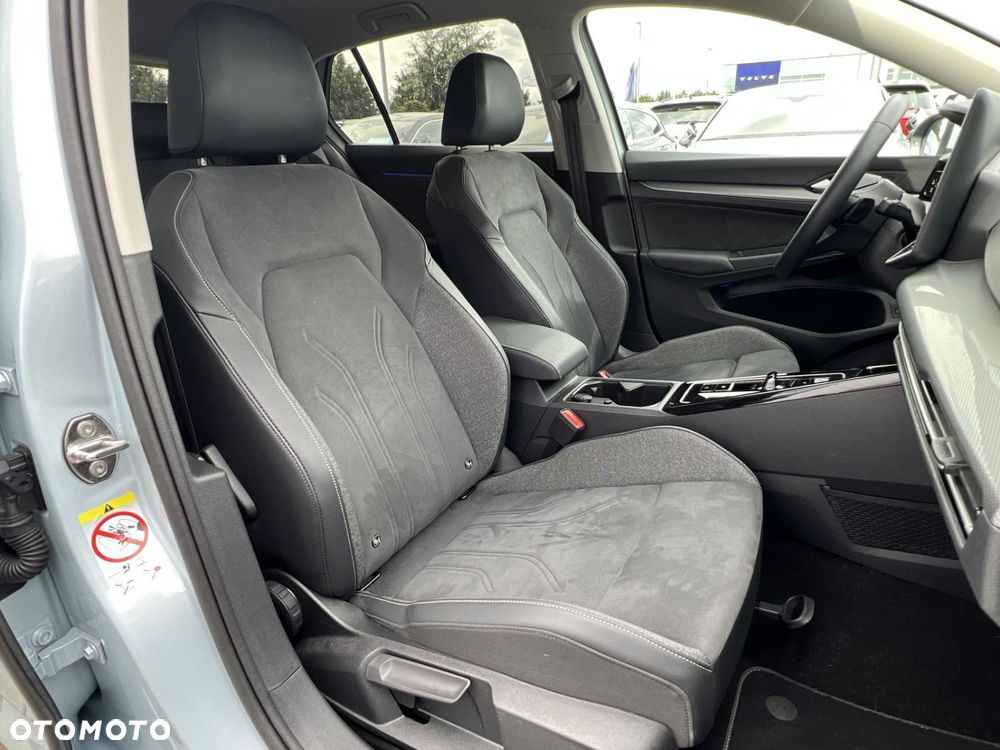 Volkswagen Golf 1.5 TSI EHybrid PHEV 150kW Style DSG - 16