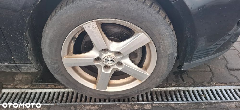 Felgi alumioniowe z oponami R16 Volkswagen Jetta - 2