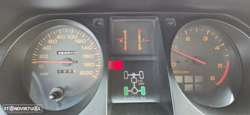 Mitsubishi Pajero 2.5 TDi GLX - 2