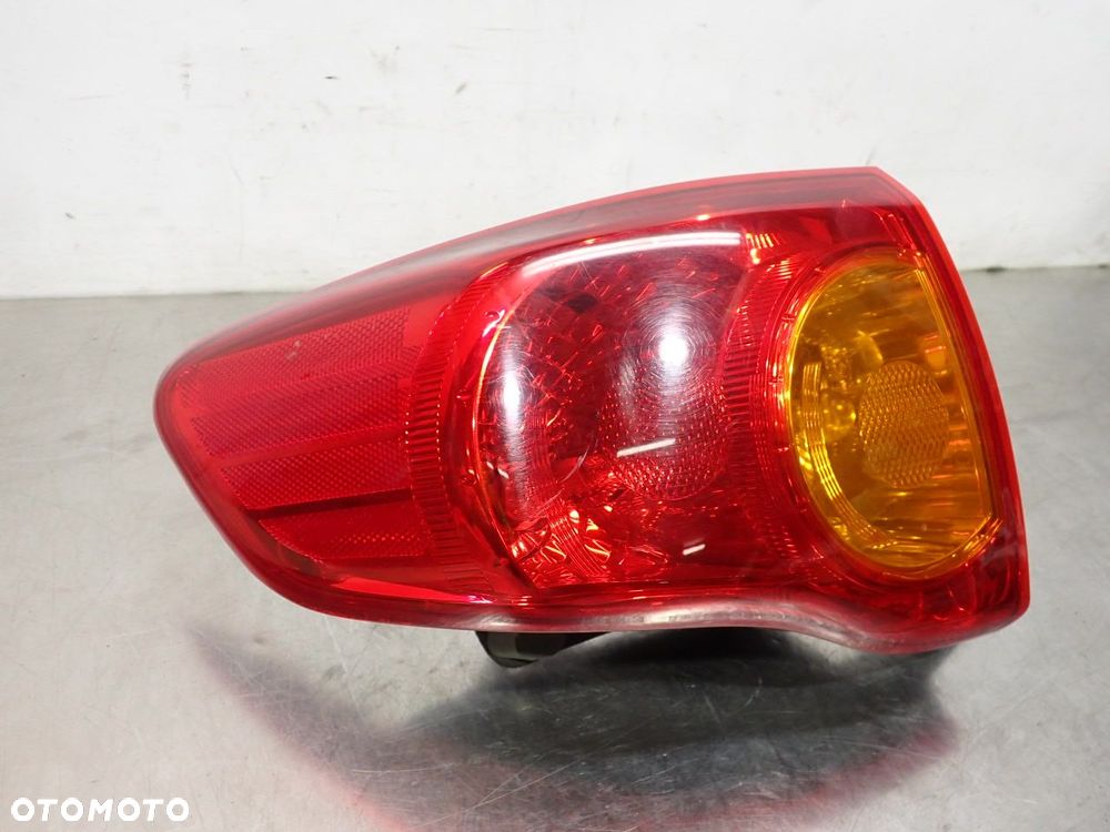 LAMPA LEWA TYLNA TOYOTA COROLLA E15 - 2