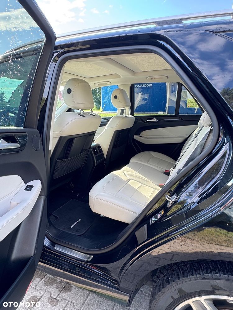 Mercedes-Benz GLE - 15