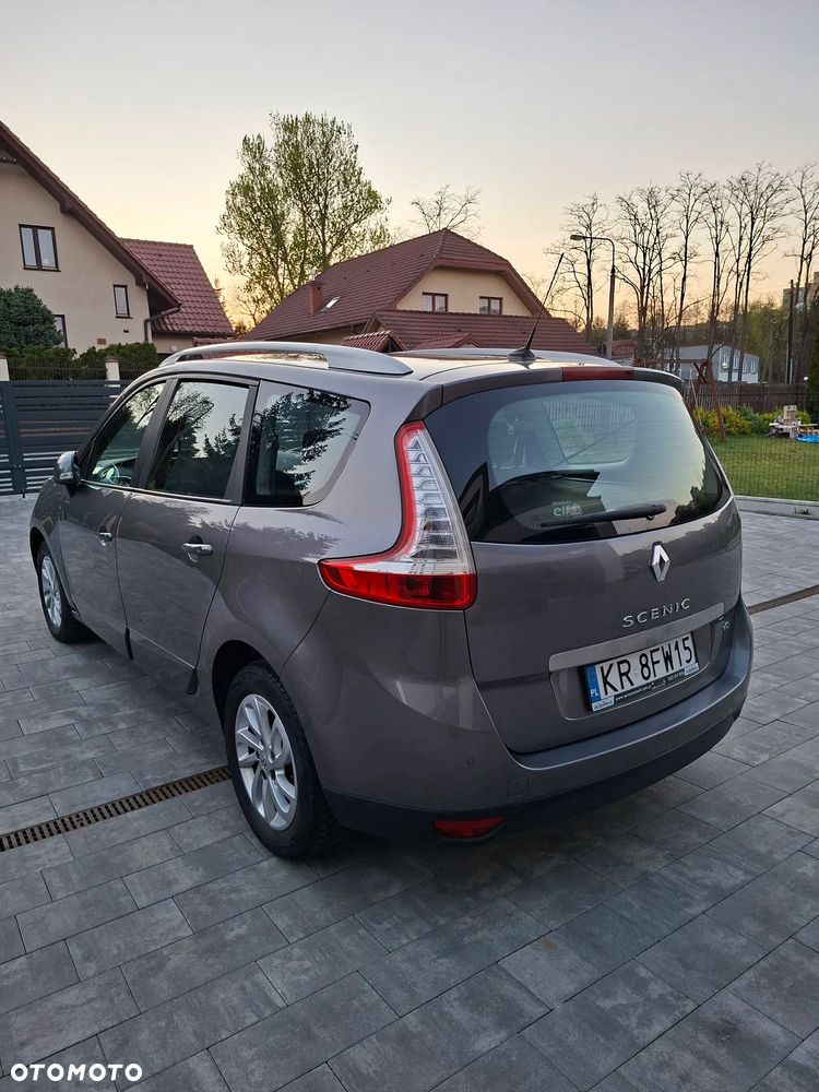 Renault Grand Scenic dCi 110 EDC Paris - 21