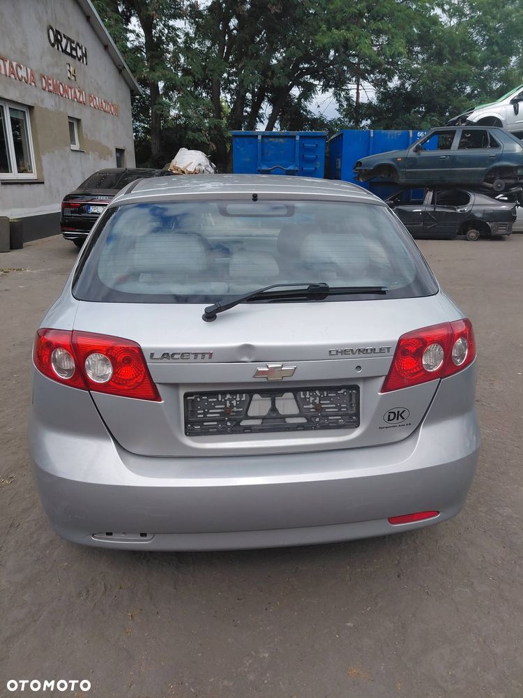 Na części: Chevrolet Lacetti  Rok 2008  Pojemność 1598 Moc 80 kw Benzyna - 4