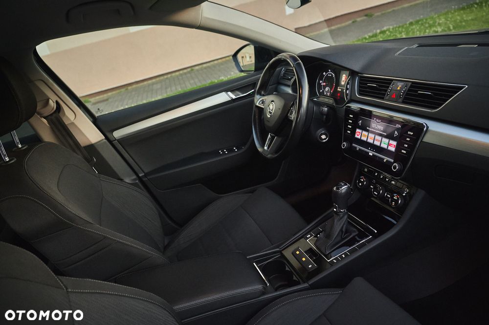 Skoda Superb 2.0 TDI Ambition DSG7 - 32