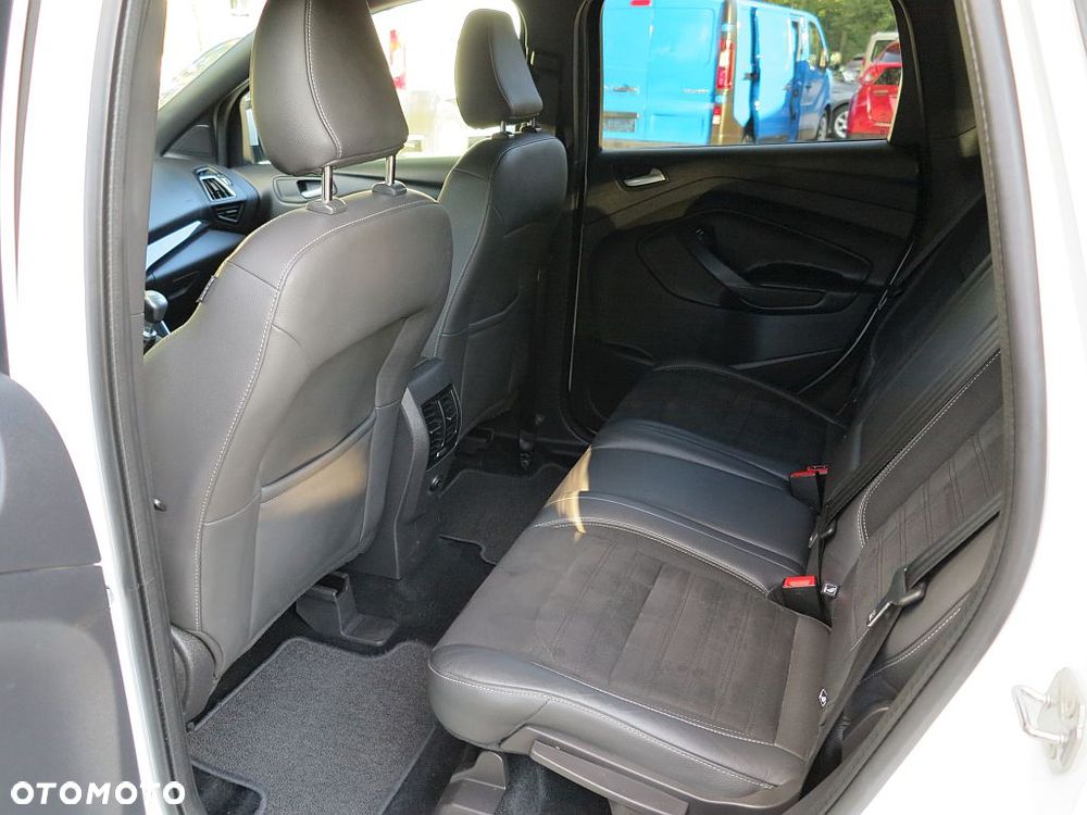 Ford Kuga 2.0 TDCi 4x2 ST-Line - 15