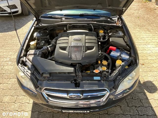 Subaru Legacy 3.0RE EXE - 18