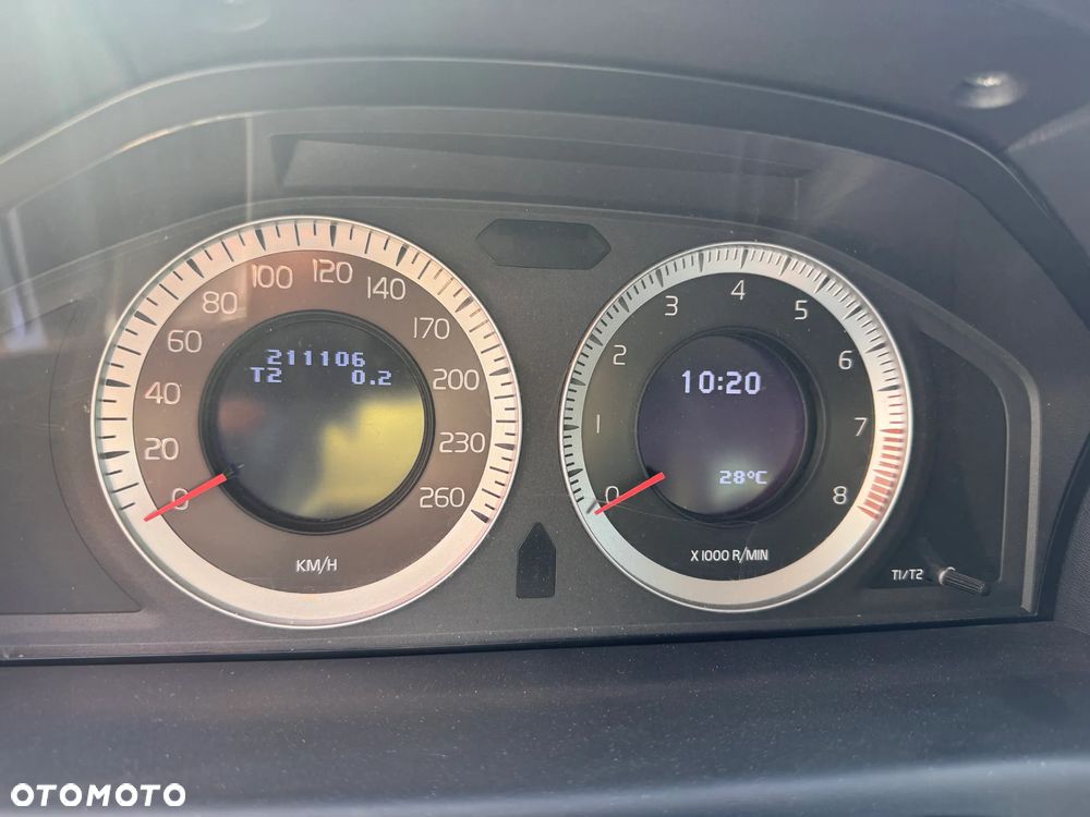 Volvo XC 70 - 4
