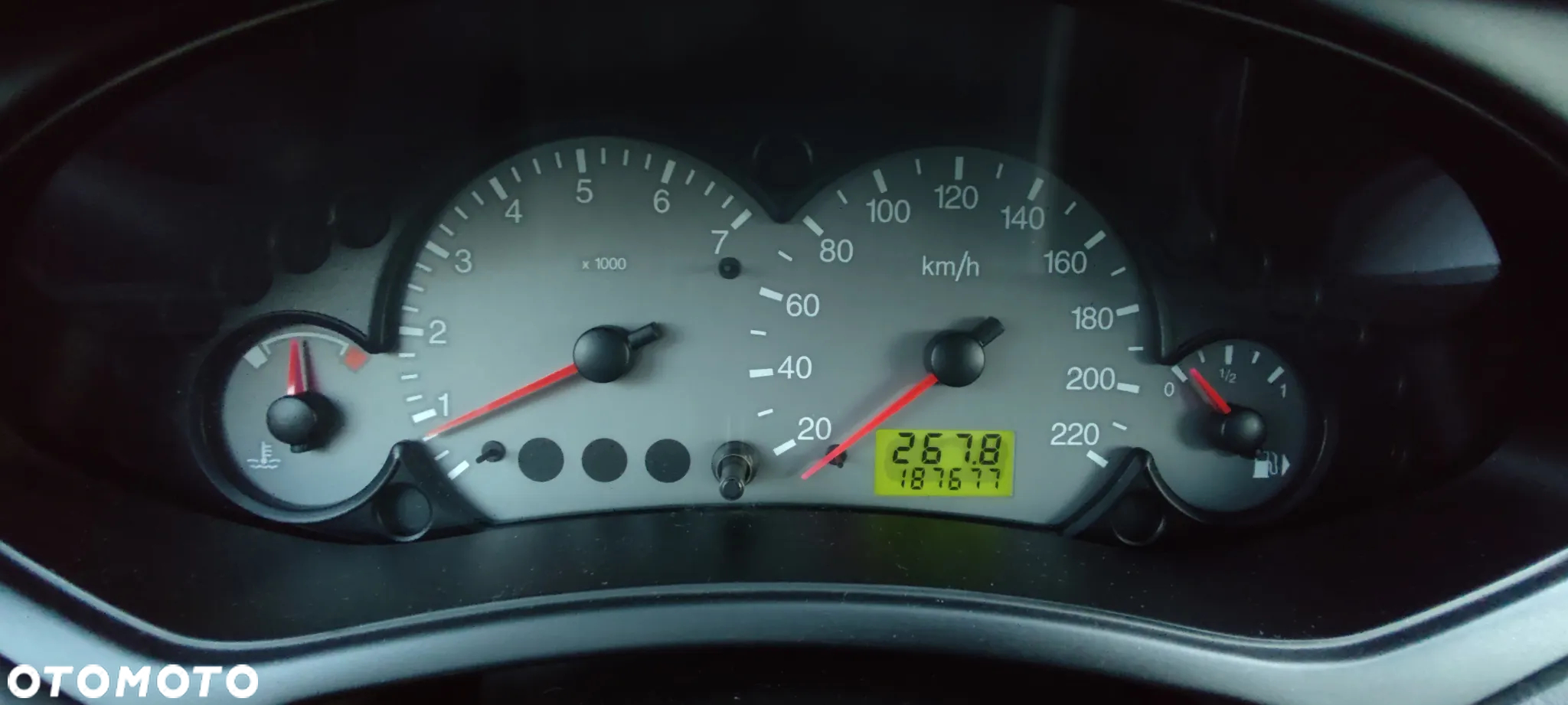 Ford Focus 1.6 Comfort - 22