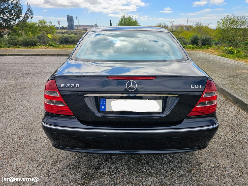 Mercedes-Benz E 220 CDI Auto Avantgarde - 11