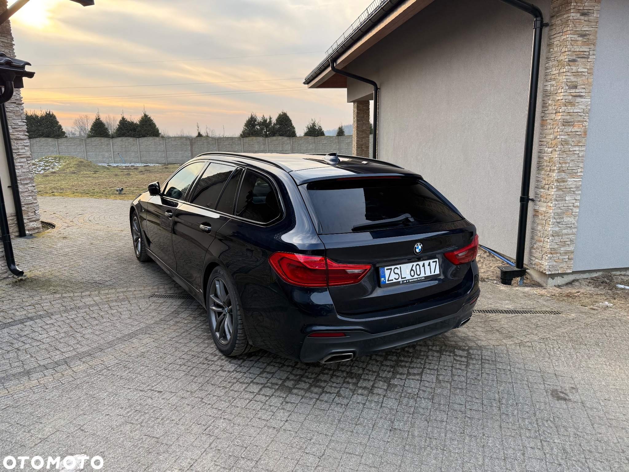BMW Seria 5 520d M Sport - 4
