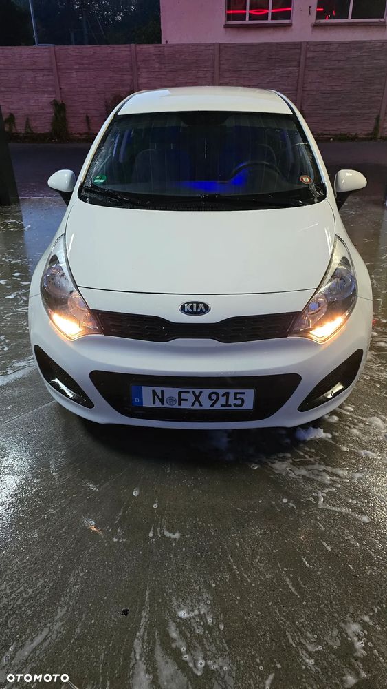 Kia Rio 1.2 Dream Team Edition - 3
