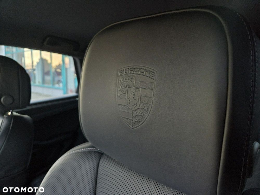 Porsche Macan - 34