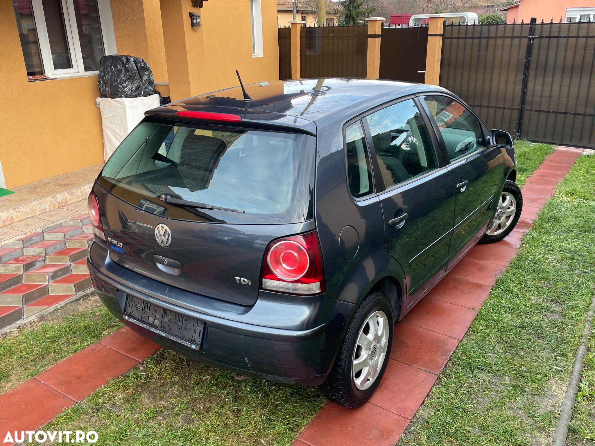 Volkswagen Polo 1.4 TDI Trendline - 1