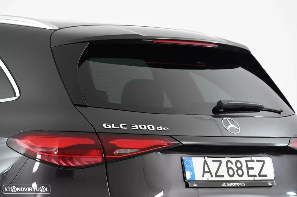 Mercedes-Benz GLC 300 de 4Matic - 11