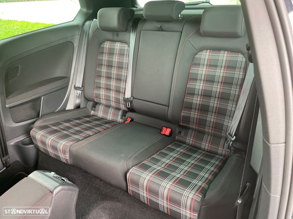 VW Golf 2.0 TSi GTi Performance - 16