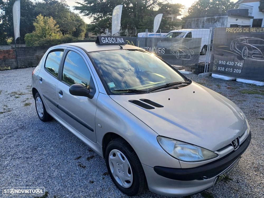Peugeot 206 1.1 XR - 1