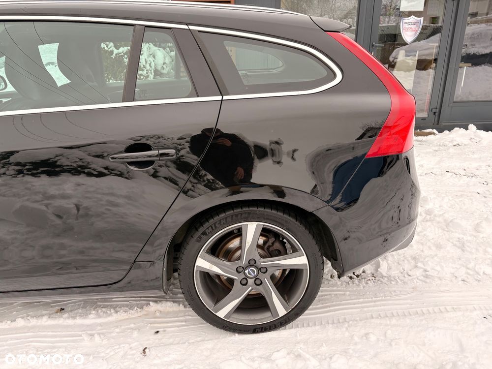 Volvo V60 D4 Geartronic RDesign - 34