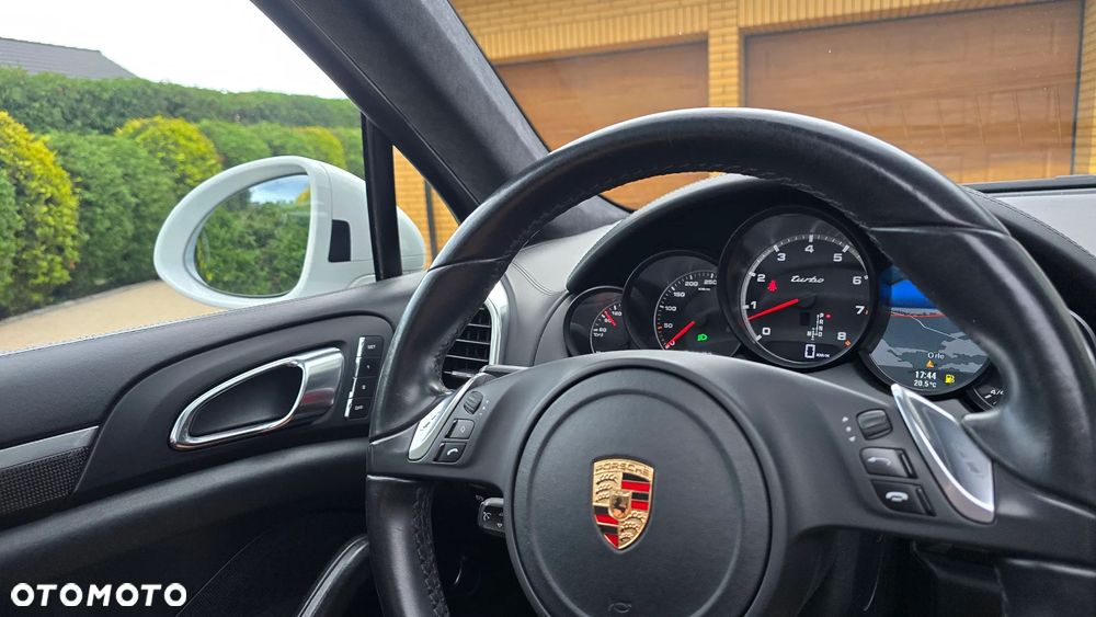 Porsche Cayenne Turbo - 29