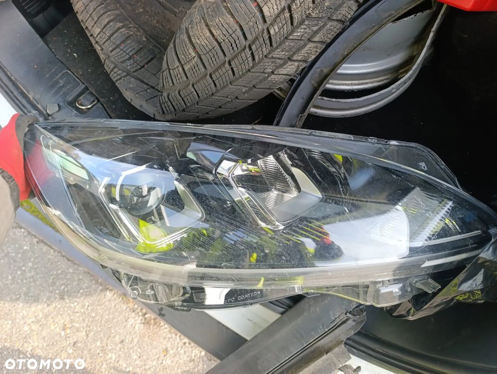 Ford Kuga 2.5 Duratec FHEV TITANIUM - 15