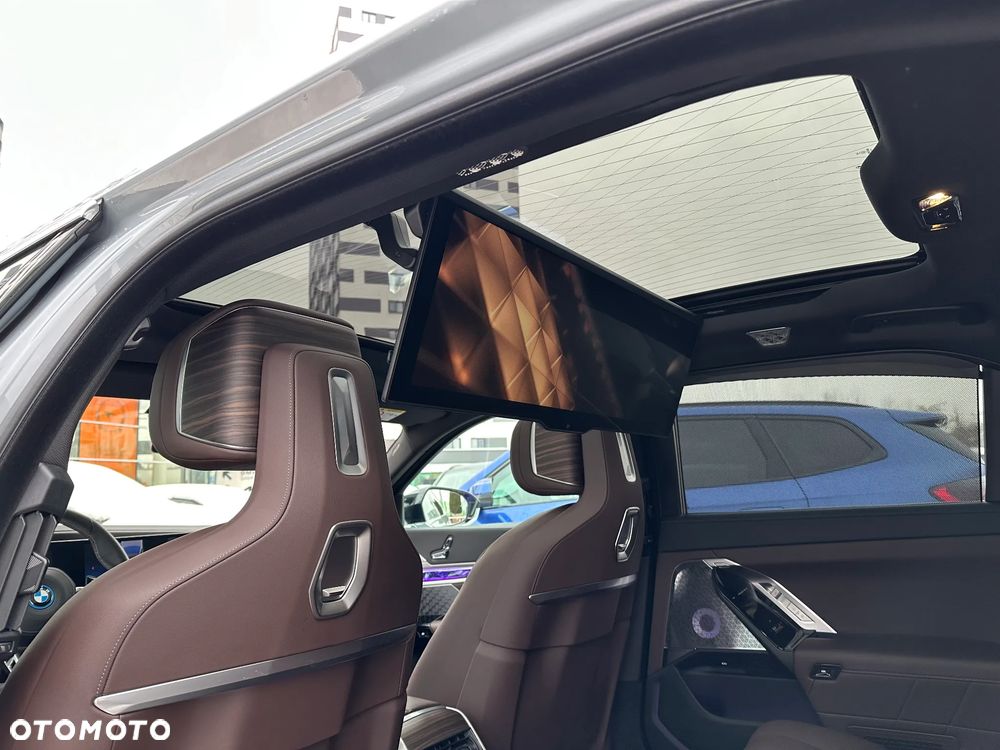 BMW Seria 7 M760e PHEV xDrive sport - 21