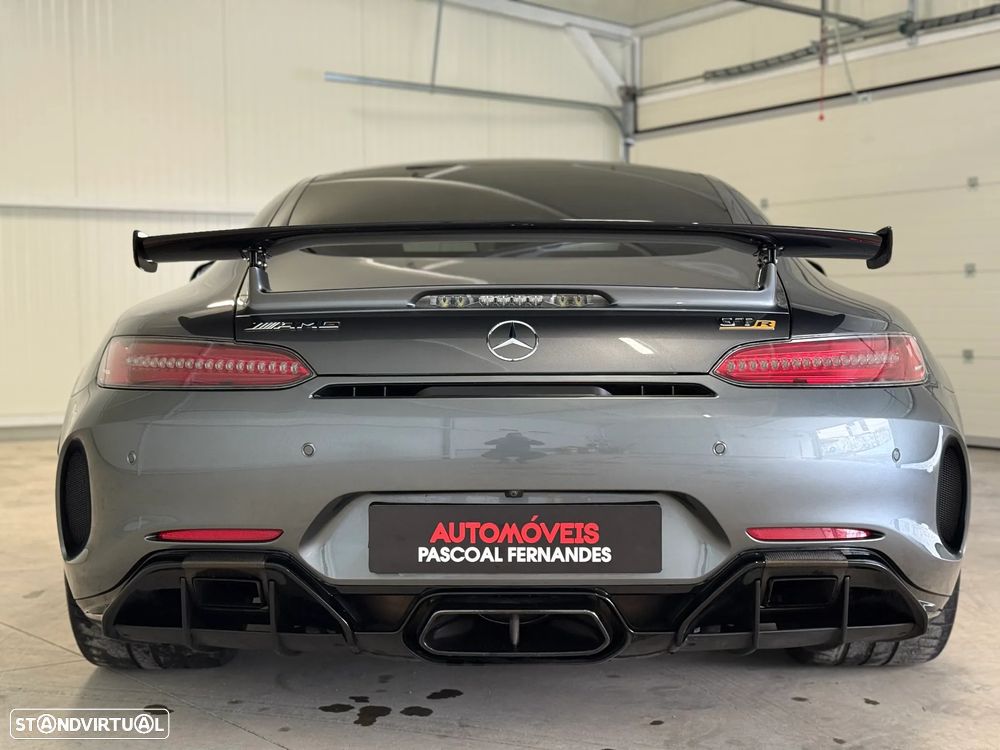 Mercedes-Benz AMG GT R - 13