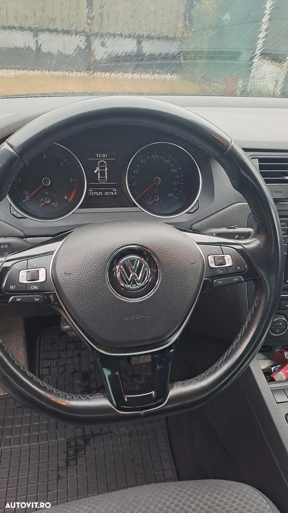 Volkswagen Jetta 2.0 TDI BlueMotion Technologie - 6