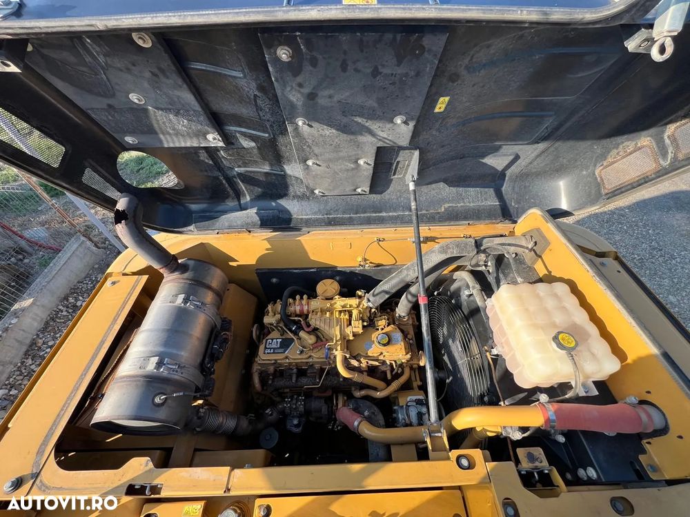 Cat 320E - 9