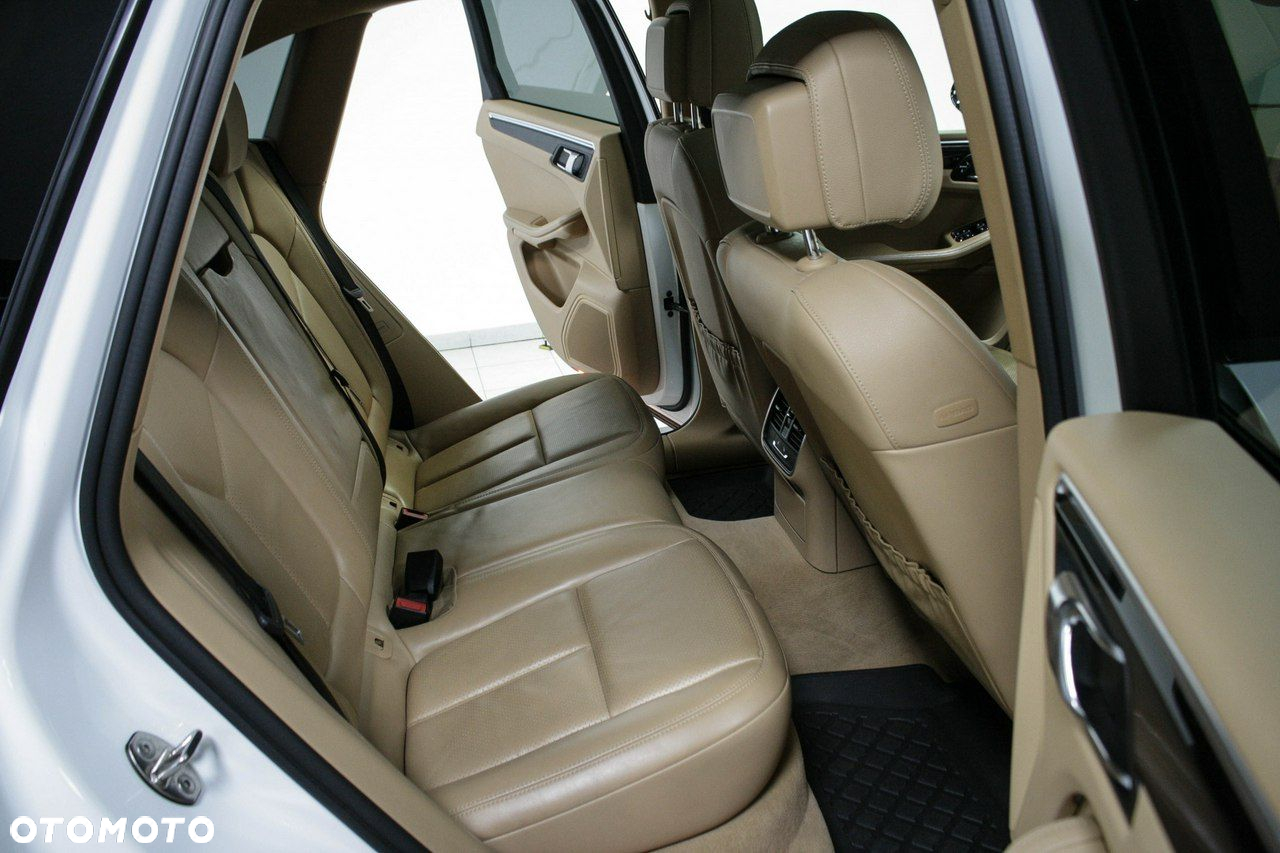 Porsche Macan - 20