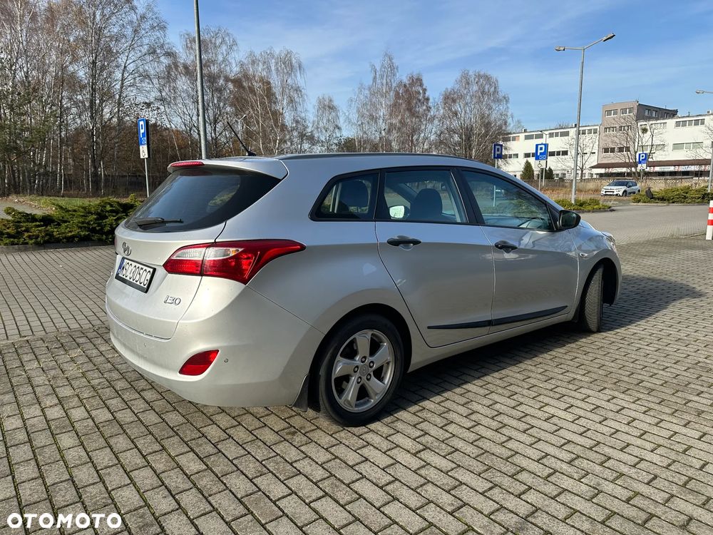 Hyundai i30 1.4 CRDi Comfort - 4