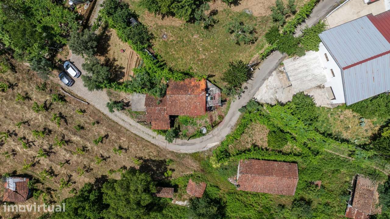 Moradia T2 com Quintal para Restauro – Outeirinho - Grande imagem: 5/12