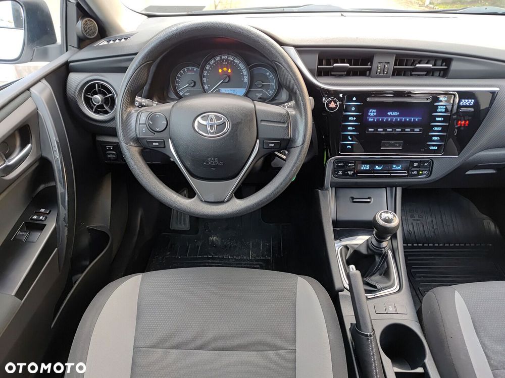 Toyota Auris 1.33 VVT-i Active - 9