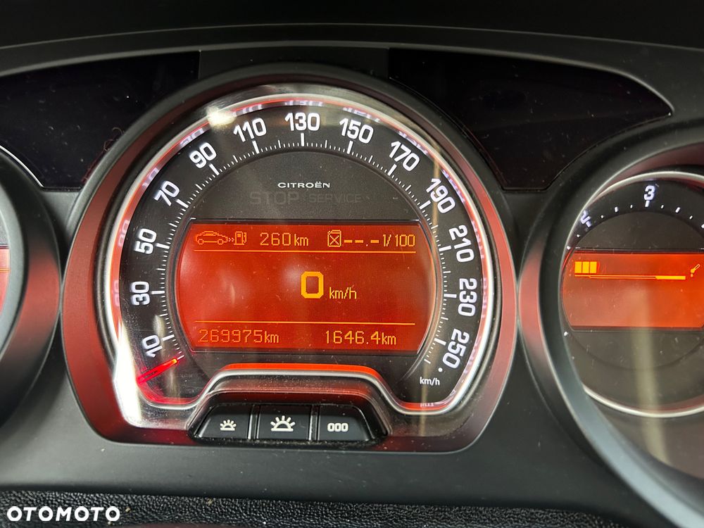 Citroën C5 1.6 HDi Attraction - 14