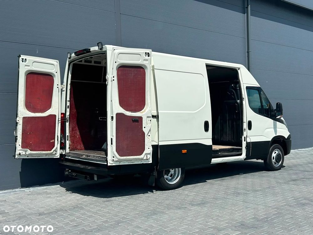 Iveco Daily 40C21 35C21 3.0 HPI L3H2 Średniak **Blokada mostu**KLIMA**Hak 3,5t.**NA BLIŹNIAKACH**Sprowadzony**2014R** - 7